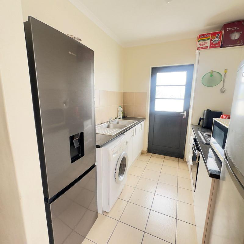 2 Bedroom Property for Sale in Parklands East Western Cape